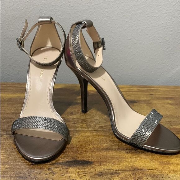 Pelle Moda Shoes - Pelle Moda Kacey Evening Sandal Pewter Leather Size 7.5